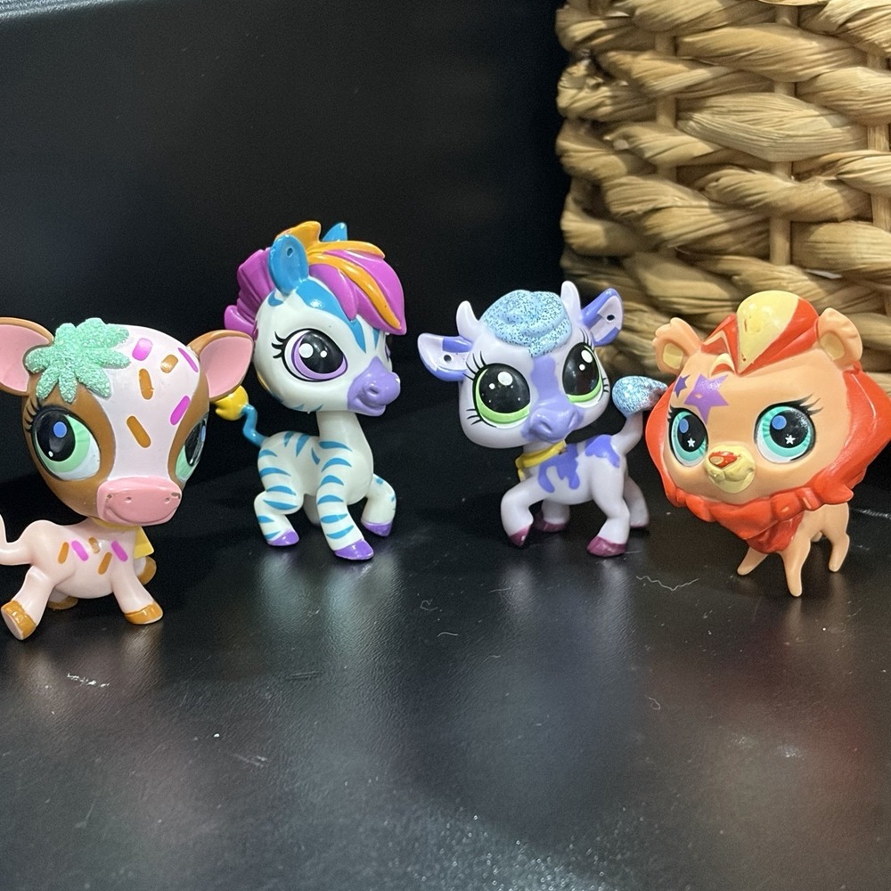 LPS Littlest Pet Shop Lot 4 Exotic Animals Zebra Cow Lion Giraffe Glitter